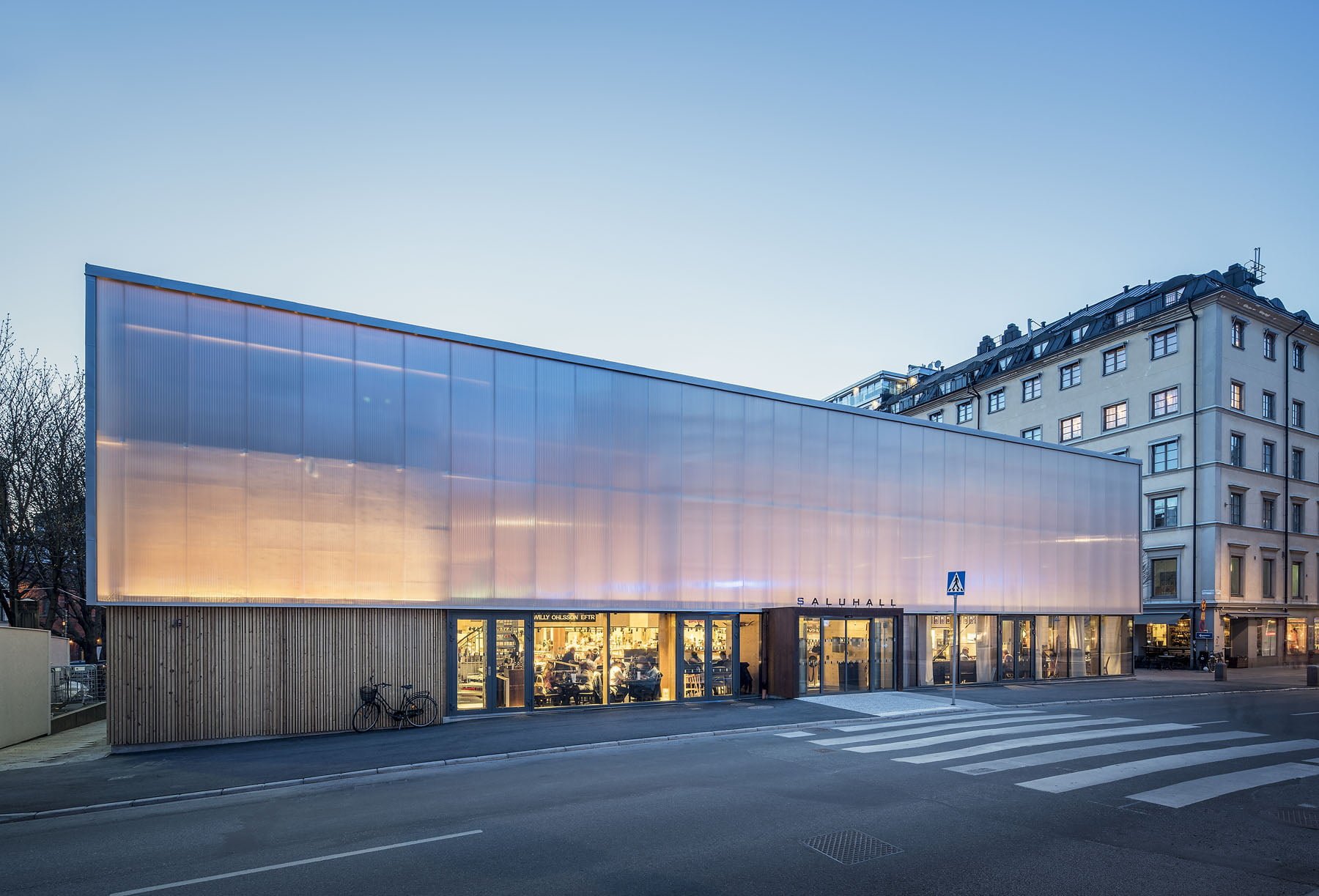 Tillfälliga Saluhallen, Stockholm 2 Tillfälliga Saluhallen med Polykarbonatpaneler som fasad